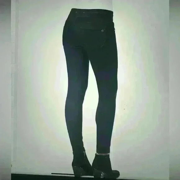 Democracy “Ab” Solution Pull On Jegging Jeans - Picture 14 of 15